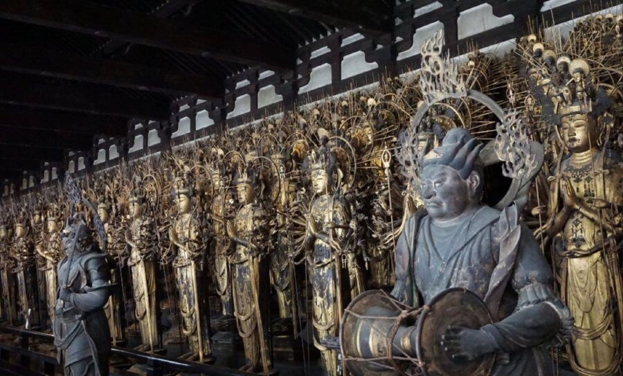 Храм Сандзюсангэн-до в Киото, Япония